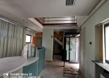 IMG_20251016_114029.jpg - Locale Commerciale Via Vittorio Emanuele III 47, Picciano - foto 5