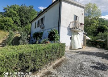 IMG_20250727_162832.jpg - Casa indipendente Contrada Colle Trotta 11, Penne - foto 7