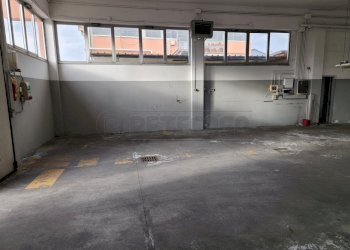 20251119_144303.jpg - Locale Commerciale Via Emilia Romagna, Santa Croce sull'Arno - foto 2