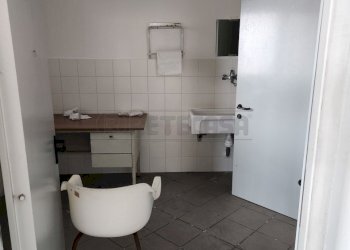 20251119_144325.jpg - Locale Commerciale Via Emilia Romagna, Santa Croce sull'Arno - foto 5