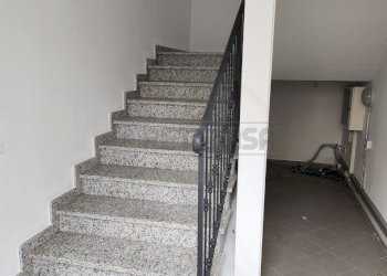 20251119_144430.jpg - Locale Commerciale Via Emilia Romagna, Santa Croce sull'Arno - foto 8