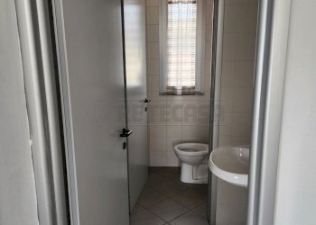 20251119_144455.jpg - Locale Commerciale Via Emilia Romagna, Santa Croce sull'Arno - foto 9