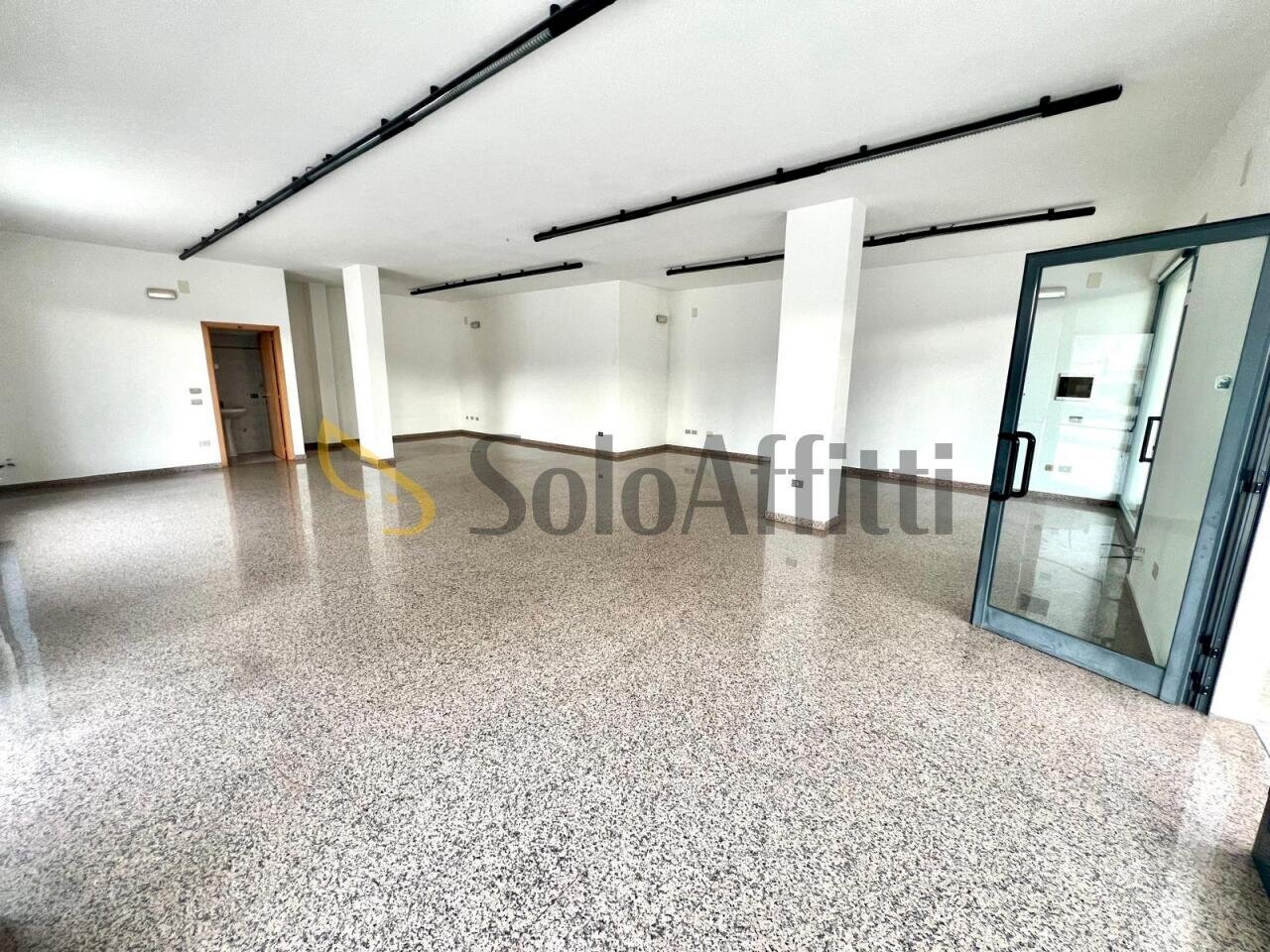 INTERNO - Locale Commerciale Via Malta 4, Alba Adriatica - foto 3