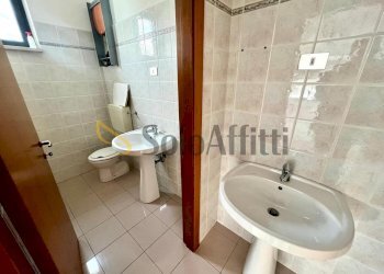 BAGNO - Locale Commerciale Via Malta 4, Alba Adriatica - foto 5