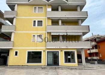 ESTERNO - Locale Commerciale Via Malta 4, Alba Adriatica - foto 6