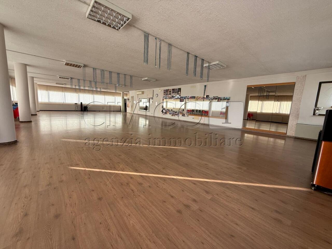 2.jpg - Commercial Premises Via Italia Unita 1, Torri di Quartesolo - photo 2