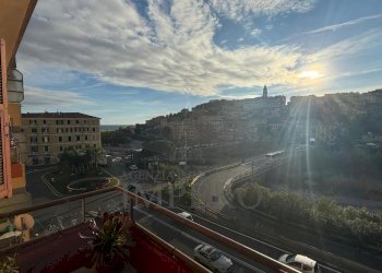 balcone - Appartamento Via Tenda 4, Ventimiglia - foto 5