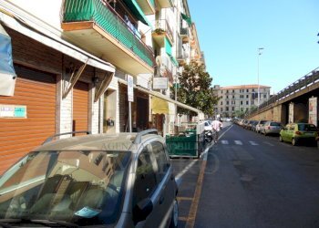 002 (FILEminimizer).JPG - Locale Commerciale Ventimiglia - foto 2