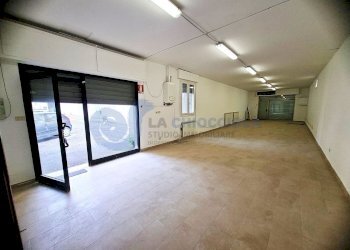 interni - Laboratory VIA FRANCESCA EDERA DE GIOVANNI, Bologna - photo 6