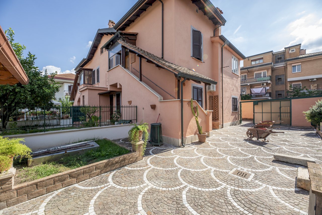 0F5A7988.jpg - Portion of a house Via Corigliano Calabro, Roma - photo 1