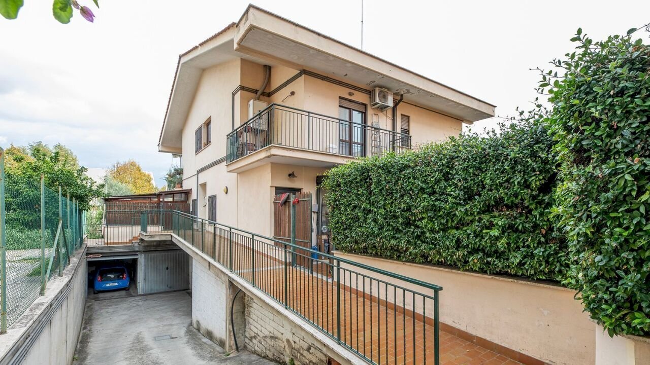 739384037.jpg - Trilocale via Giovanni Battista Bastianelli, Roma (zona Torre Gaia) - foto 1