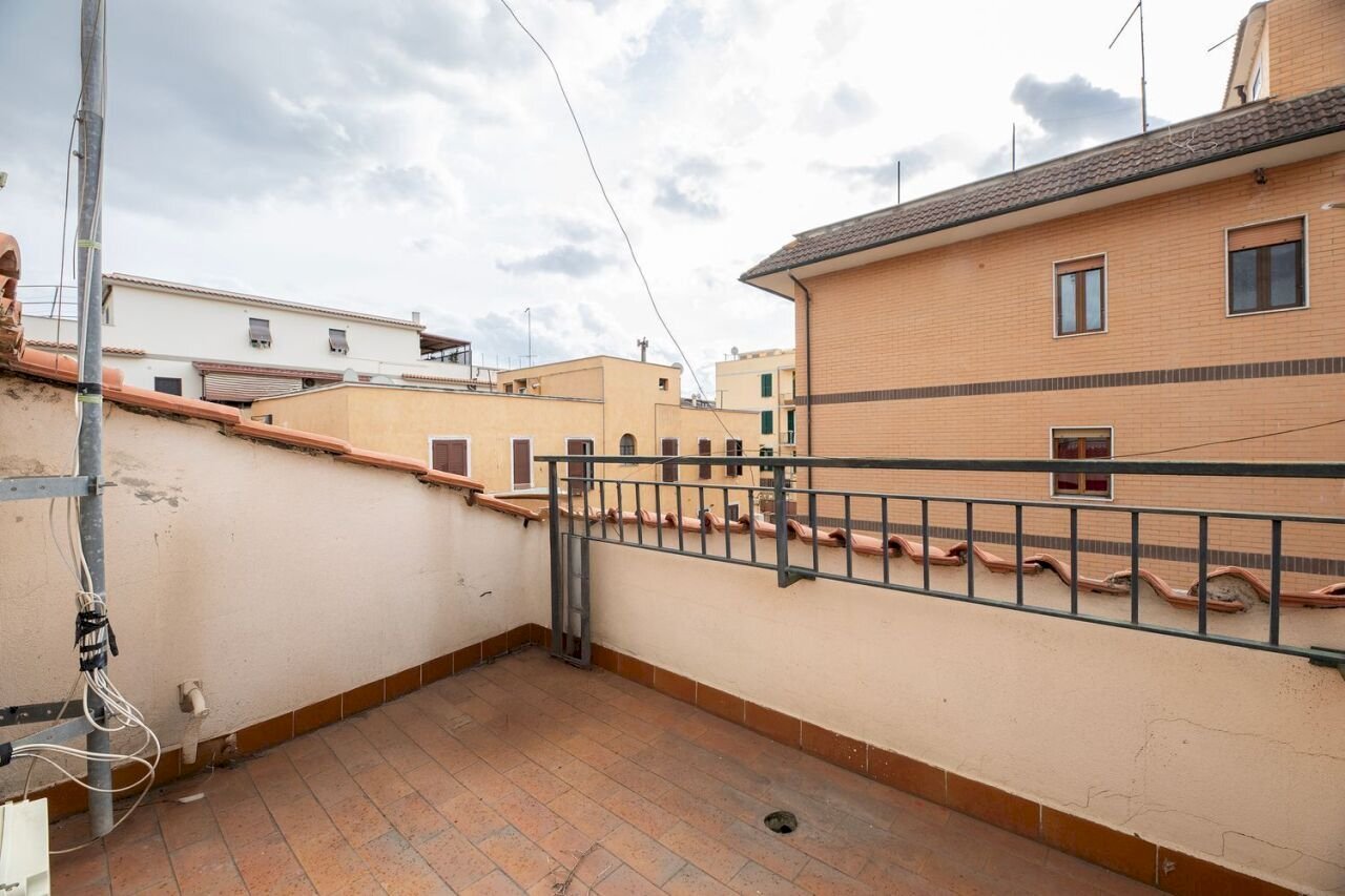 739383960.jpg - Trilocale via Giovanni Battista Bastianelli, Roma (zona Torre Gaia) - foto 2