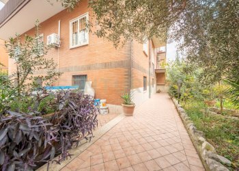 58.jpg - Quadrilocale Via Zeno Apostolo 11, Roma - foto 16