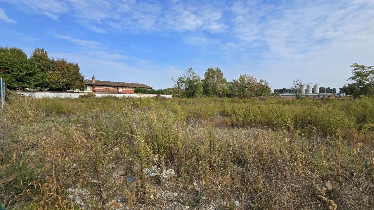 20251016_131835.jpg - Terreno edificabile via Toscana, Cornegliano Laudense - foto 3