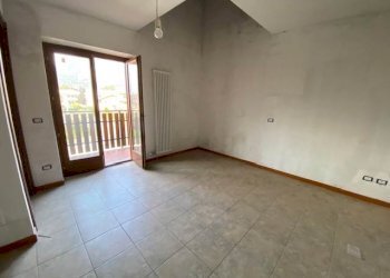 Two-room apartment Via Circonvallazione 11, Verrès - photo 3