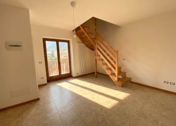 Two-room apartment Via Circonvallazione 11, Verrès - photo 1
