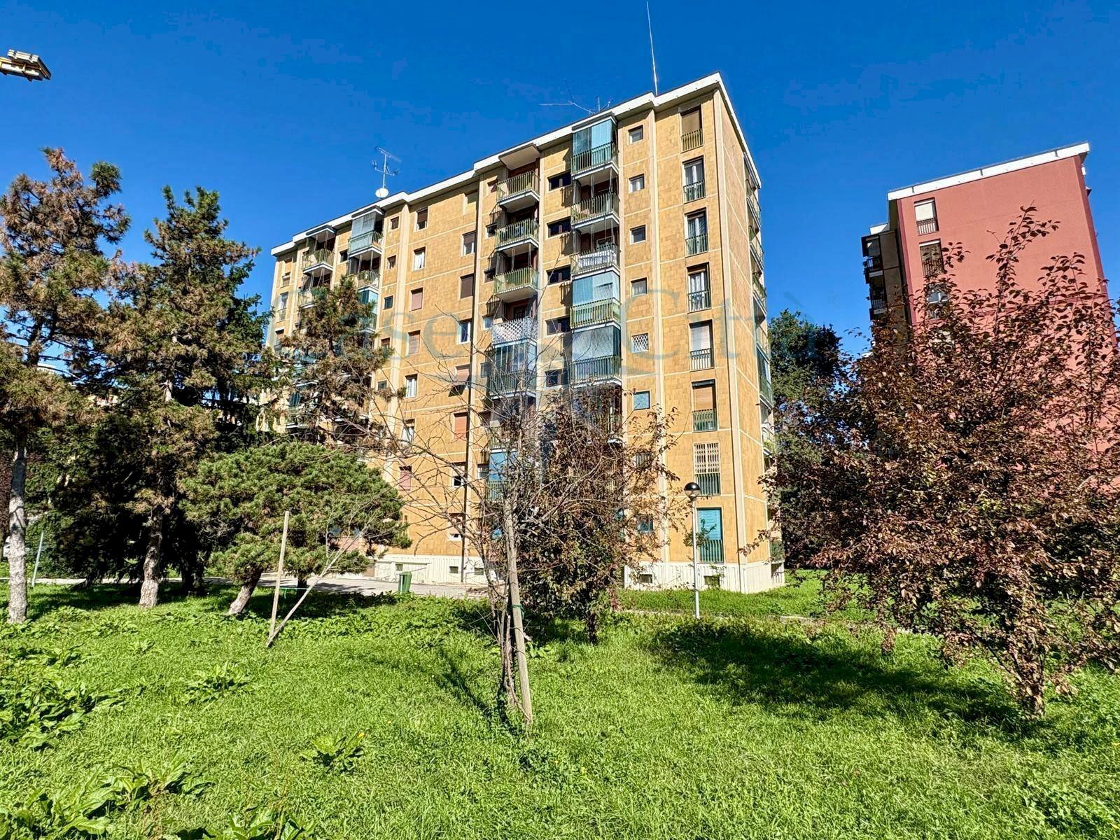 Four-room apartment Via Francesco Cilea, 64, Milano (neighborhood Bonola) - photo 1