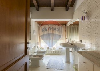 Villa via provinciale, 105-107 
 Medolla, Medolla - foto 15