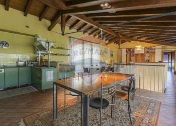 Villa via provinciale, 105-107 
 Medolla, Medolla - foto 24