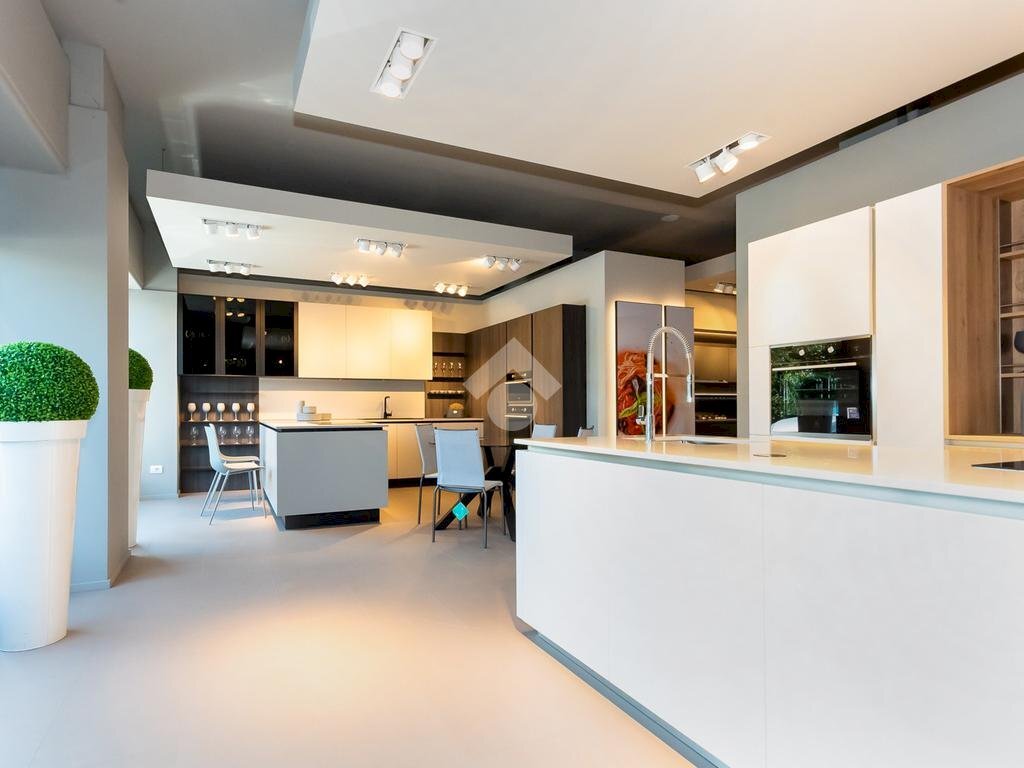 Shop Via Corso Torino, Chieri - photo 1