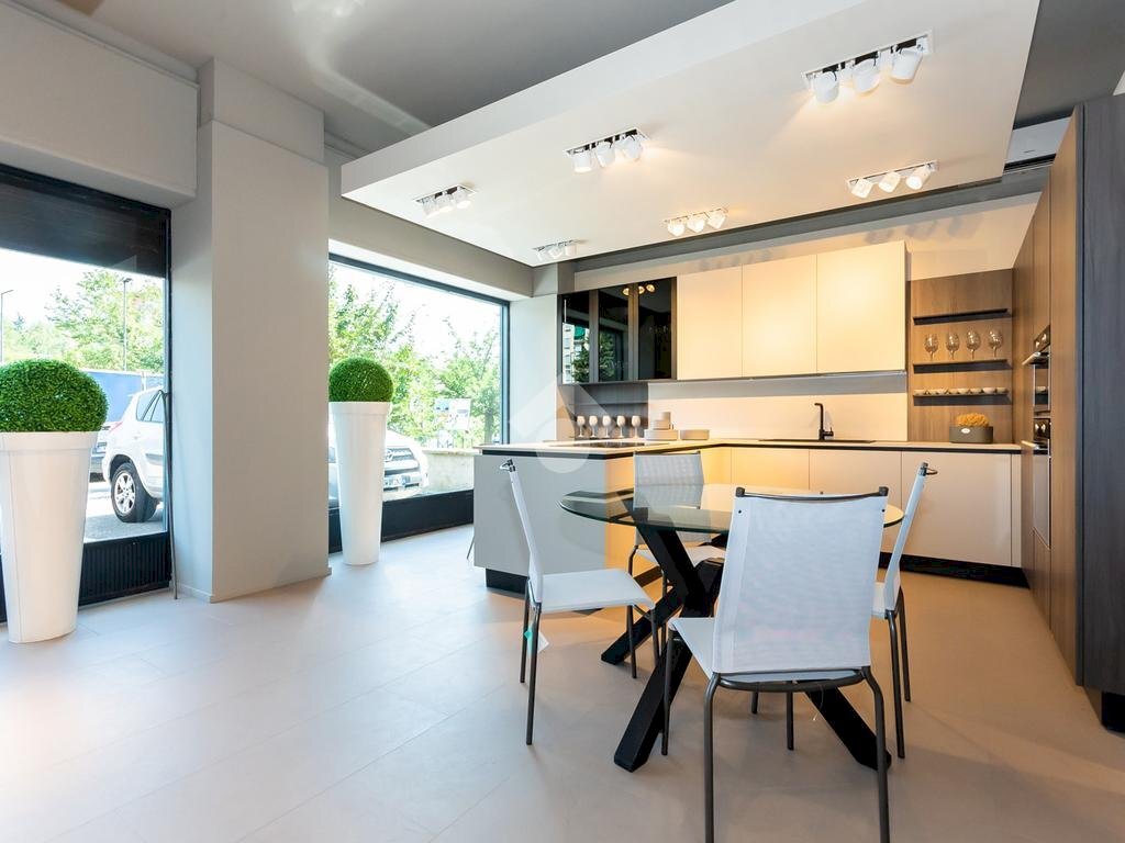 Shop Via Corso Torino, Chieri - photo 3