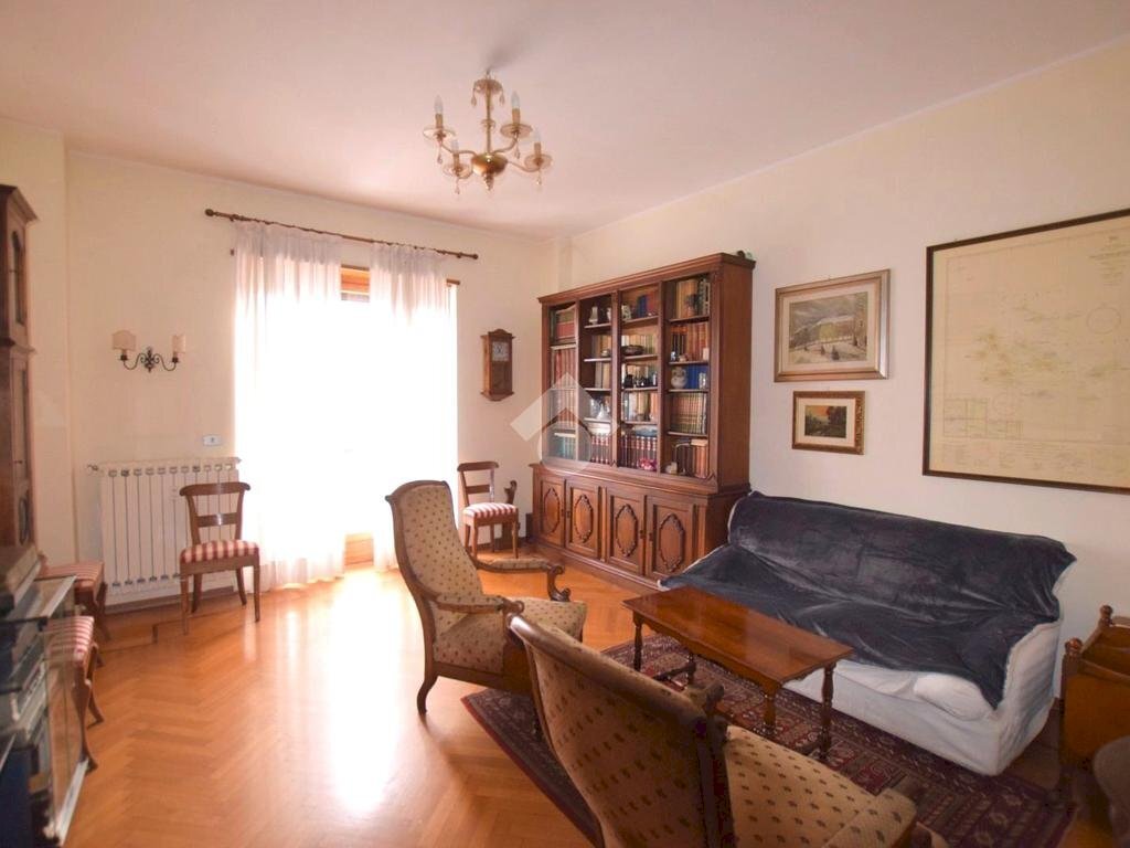 Appartamento Via Alcide de Gasperi, Moncalieri - foto 1