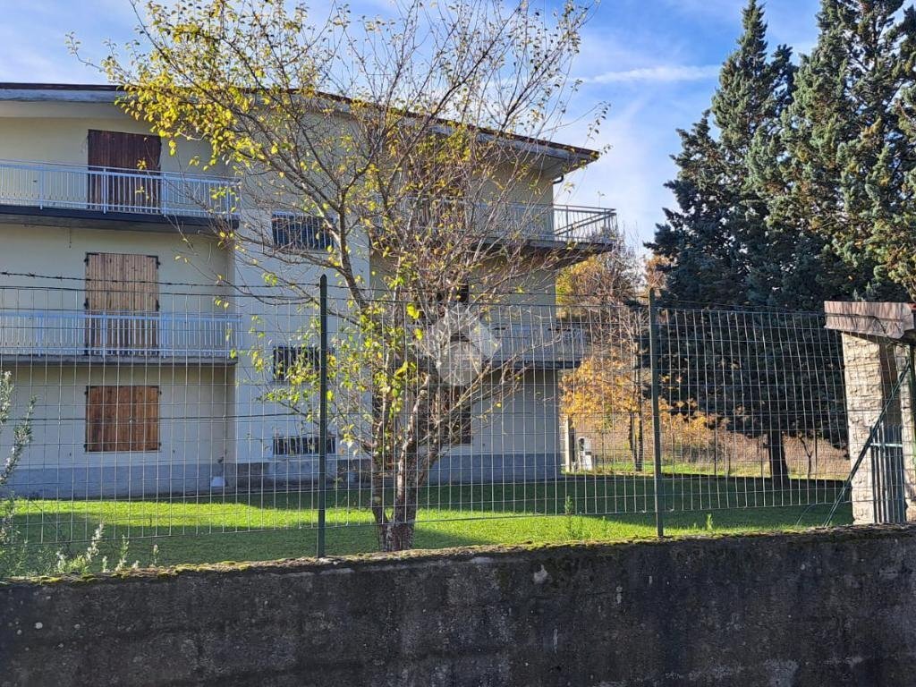 Two-room apartment Via del Cimitero, Borgo Val di Taro - photo 1