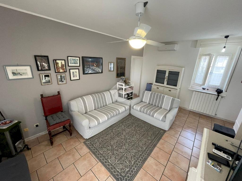 Portion of a house Via Don Sandrino, Novara (neighborhood Pernate) - photo 2