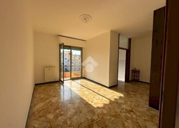 Quadrilocale Via Ugo Foscolo, Savona (zona Santa Rita) - foto 2