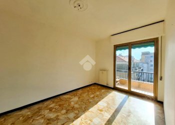 Quadrilocale Via Ugo Foscolo, Savona (zona Santa Rita) - foto 4