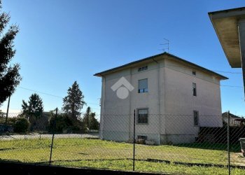 Three-room apartment Via Provinciale, Momo - photo 19