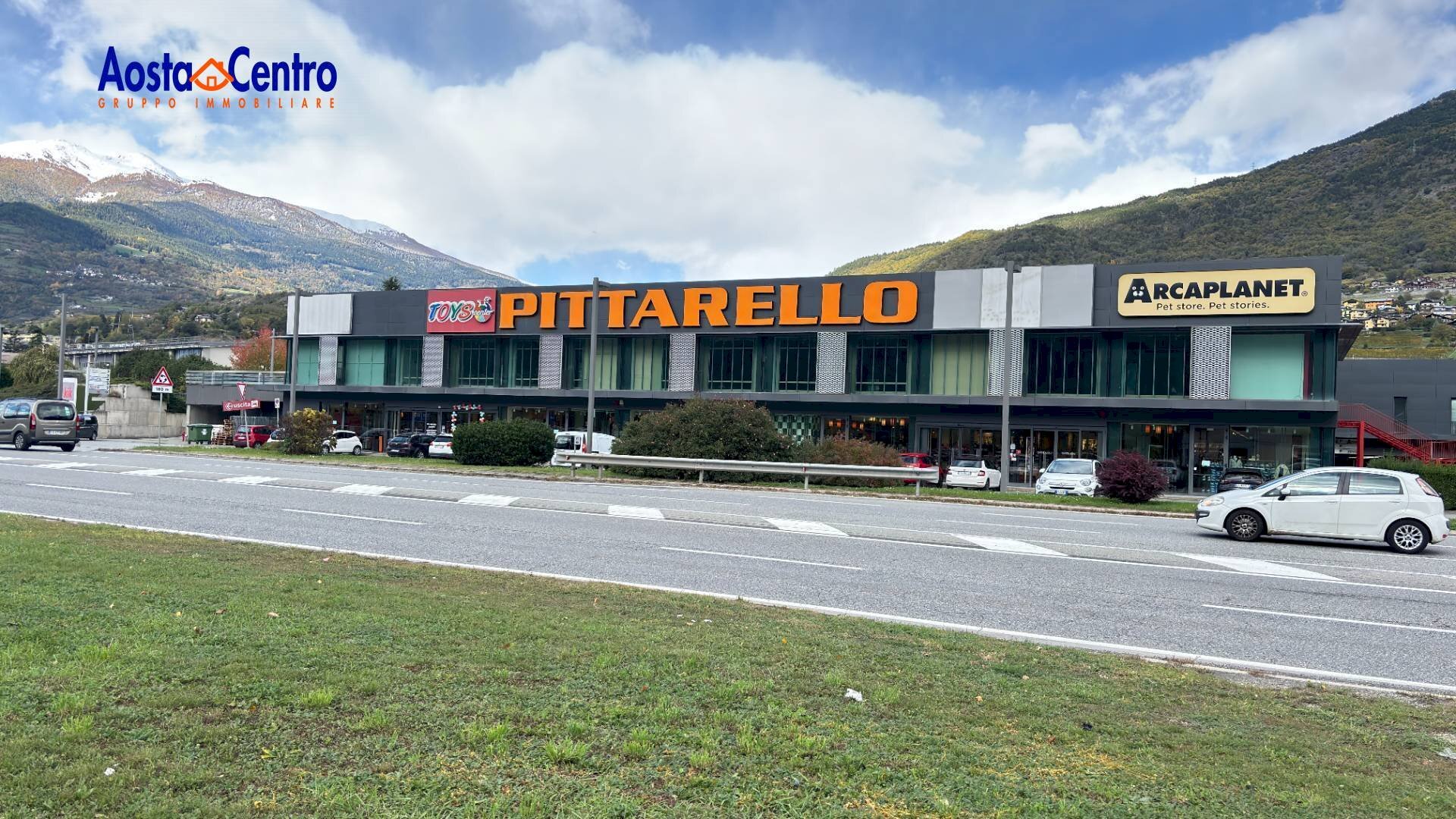 Foto 1 - Locale Commerciale Località Grand Chemin
 
19, Saint-Christophe - foto 1