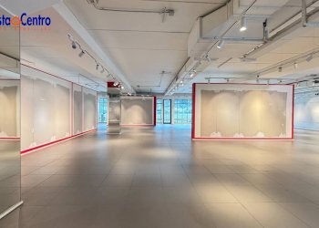 Foto 6 - Locale Commerciale Località Grand Chemin
 
19, Saint-Christophe - foto 6