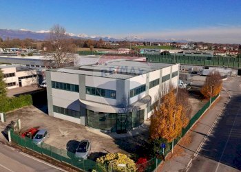 Edificio all\'aperto - Capannone Via Vivaldi
 
2, Cadorago - foto 3