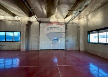 Parcheggio - Capannone Via Vivaldi
 
2, Cadorago - foto 32