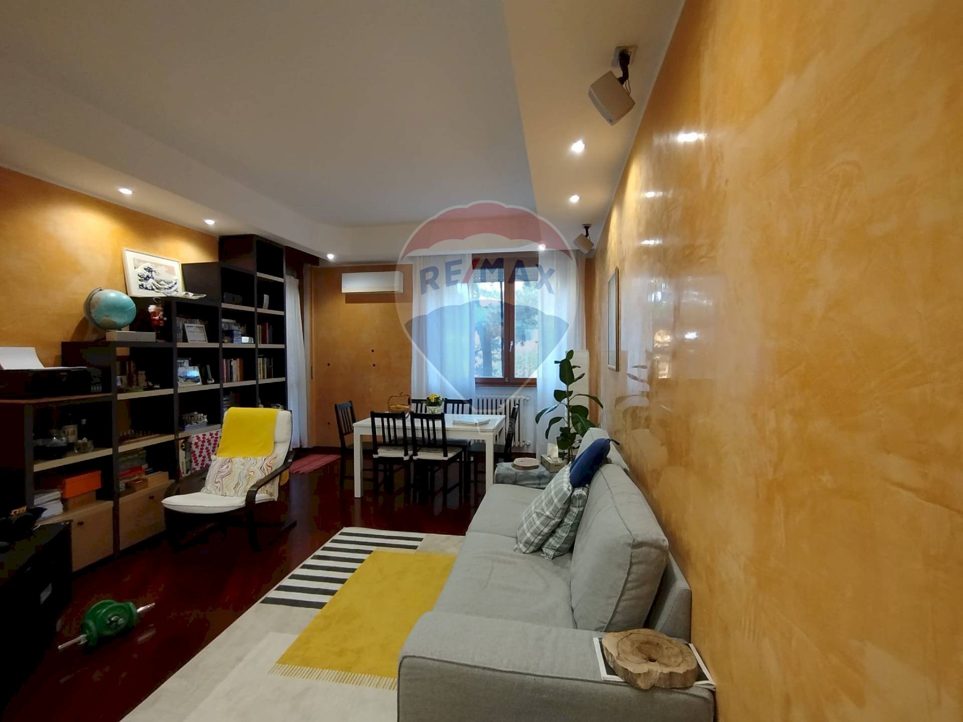 Sala da pranzo - Trilocale Don Lattuada
 
14, Rho - foto 2