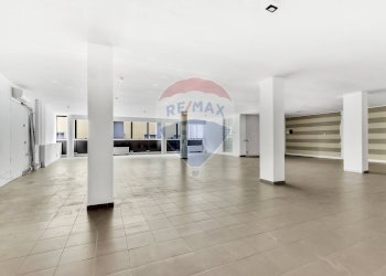 Stanza vuota - Ufficio Via Montello
 
16, Melzo - foto 8