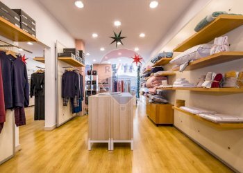 Cabina armadio - Negozio Via Francesco Paolo di Blasi
 
11/13, Palermo - foto 7