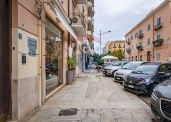 Edificio all\'aperto - Negozio Via Francesco Paolo di Blasi
 
11/13, Palermo - foto 10