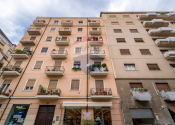 Edificio all\'aperto - Negozio Via Francesco Paolo di Blasi
 
11/13, Palermo - foto 11