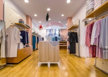 Cabina armadio - Negozio Via Francesco Paolo di Blasi
 
11/13, Palermo - foto 14