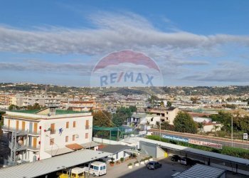 Edificio all\'aperto - Trilocale Via Campana
 
403, Quarto - foto 9