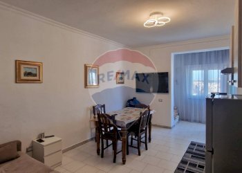 Sala da pranzo - Trilocale Via Campana
 
403, Quarto - foto 13
