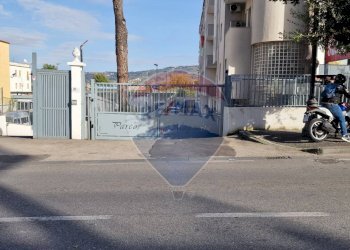 Edificio all\'aperto - Trilocale Via Campana
 
403, Quarto - foto 35