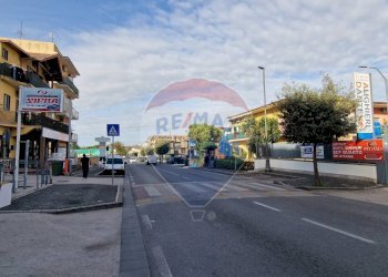 Edificio all\'aperto - Trilocale Via Campana
 
403, Quarto - foto 38