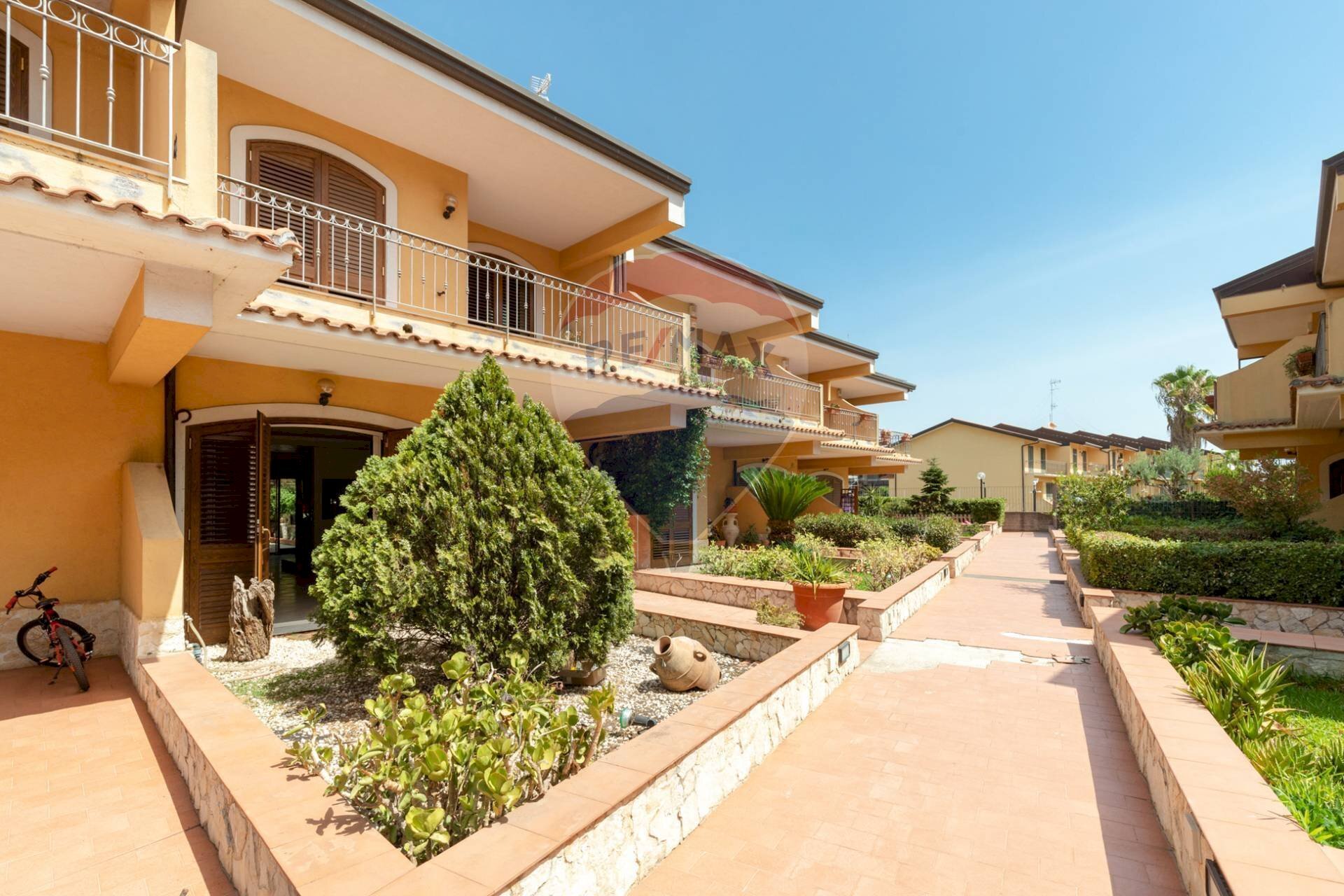 Casa all\'aperto - Villa a Schiera via san josè escrivà
 
1, Tremestieri Etneo - foto 2