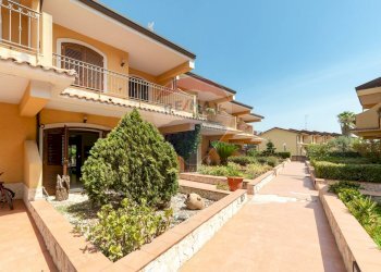 Casa all\'aperto - Villa a Schiera via san josè escrivà
 
1, Tremestieri Etneo - foto 2