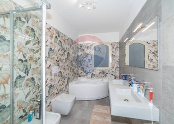 Bagno - Villa a Schiera via san josè escrivà
 
1, Tremestieri Etneo - foto 22