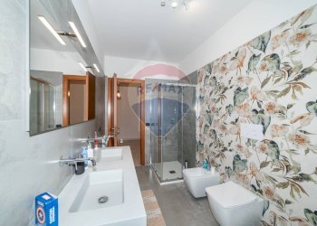 Bagno - Villa a Schiera via san josè escrivà
 
1, Tremestieri Etneo - foto 23