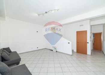 Stanza vuota - Villa a Schiera via san josè escrivà
 
1, Tremestieri Etneo - foto 25